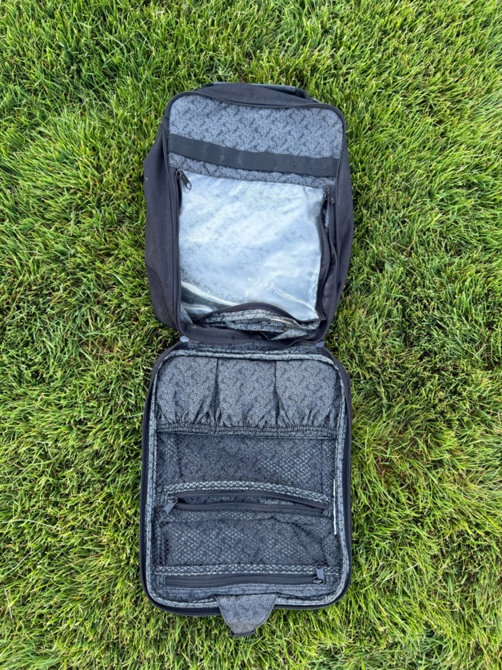Black Compact Men's Backpack - Picture 3 of 6